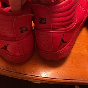 Air Jordans all red 10/2016 12/2016